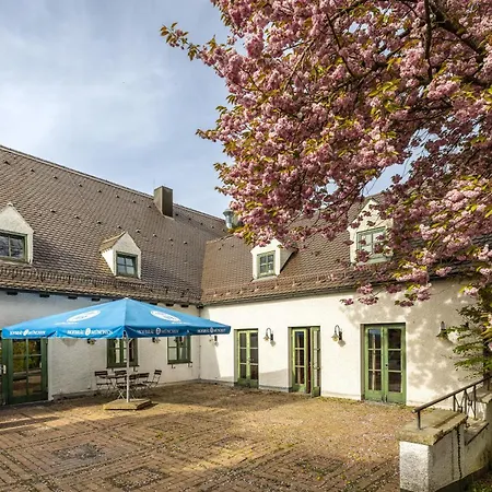 Hotel Holledau 3*
